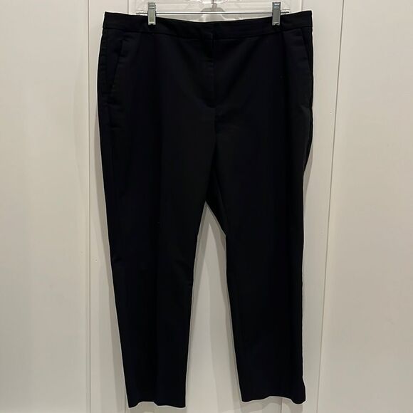 H & M women's black dress pants-FREE w/bundle purchase - Picture 1 of 9